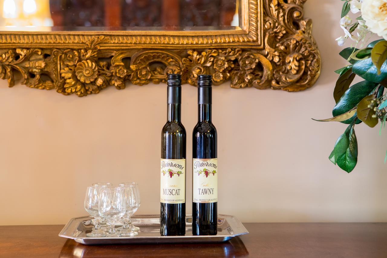 Petersons Armidale Winery And Guesthouse Eksteriør billede