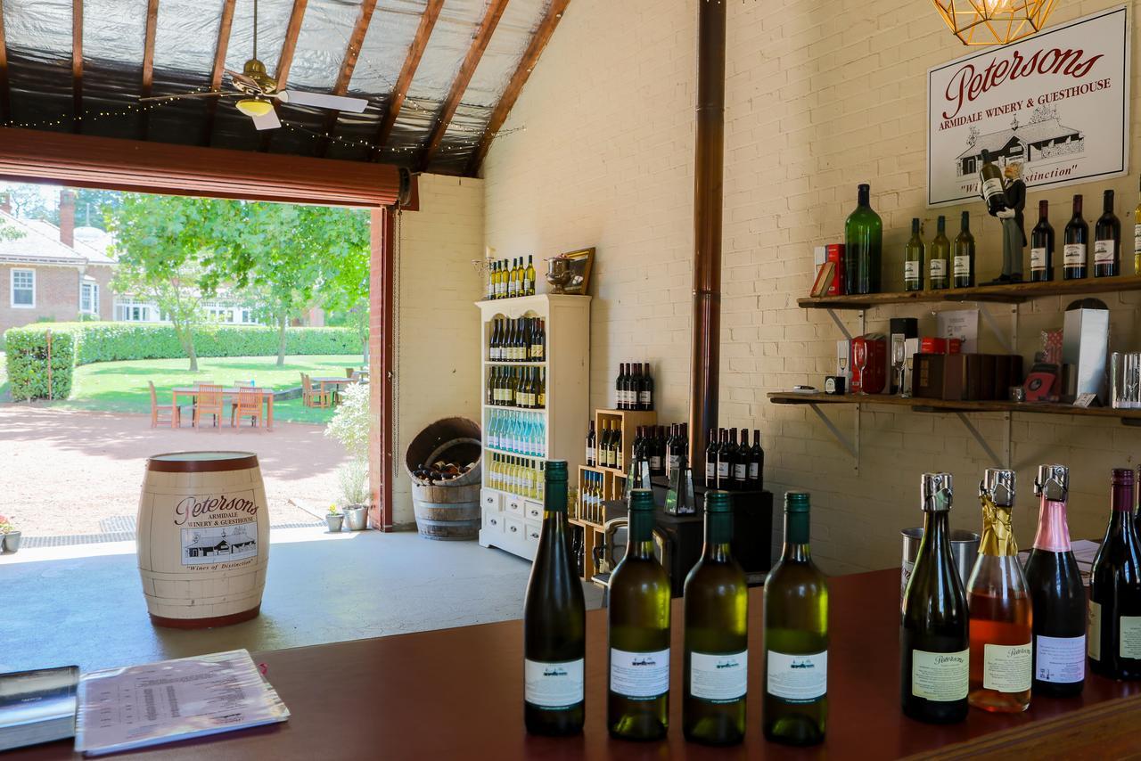 Petersons Armidale Winery And Guesthouse Eksteriør billede