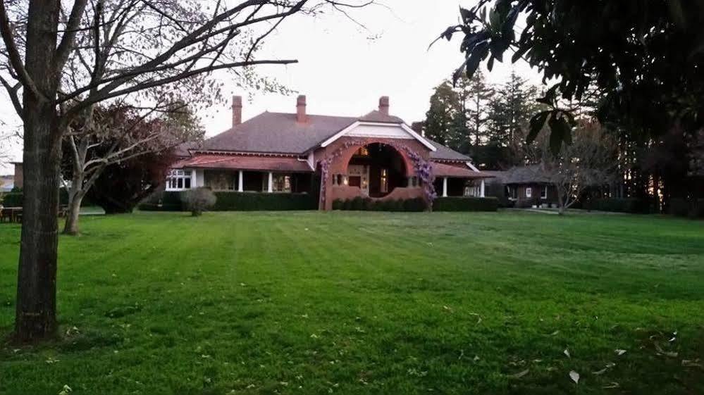 Petersons Armidale Winery And Guesthouse Eksteriør billede